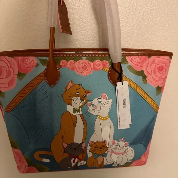 Dooney & Bourke Disney Aristocats purse - Picture 3 of 7